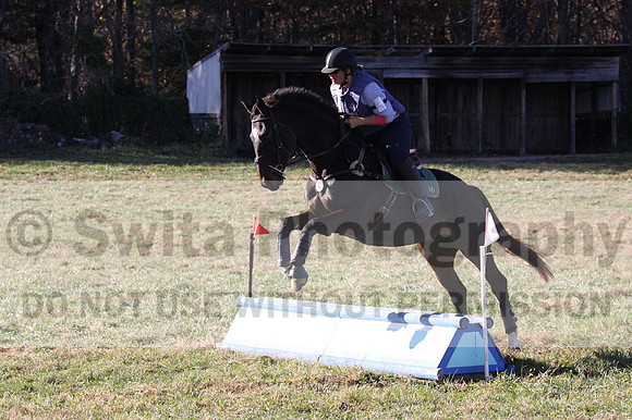 Corinne McCoy on FGF Midnight Harmony, Advanced Green Horse Trials Senior A